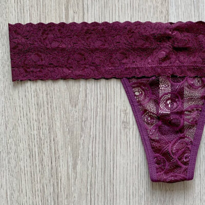 Tanga Encaje uva 2