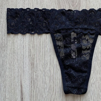 Tanga encaje negra 2
