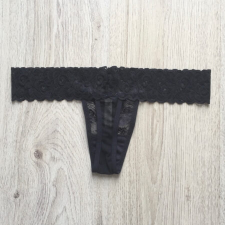 Tanga encaje negra 3