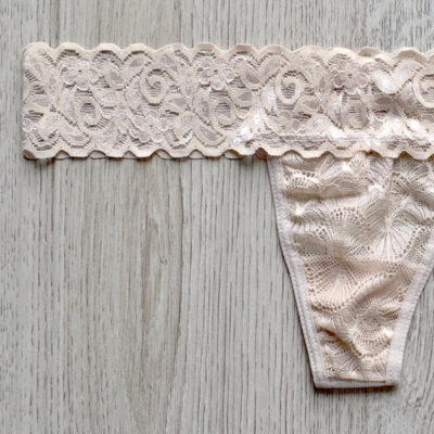 Tanga encaje beige 2