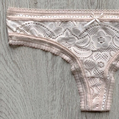Tanga moño beige 2