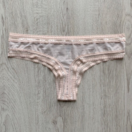 Tanga moño beige 3