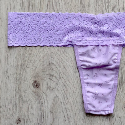 Tanga encaje lila 2