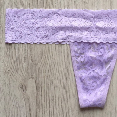 Tanga encaje lila 3