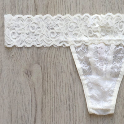 Tanga encaje crudo 2