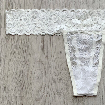 Tanga encaje crudo 2