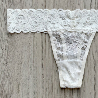 Tanga encaje crudo 2