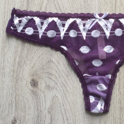 Tanga moño morada 2